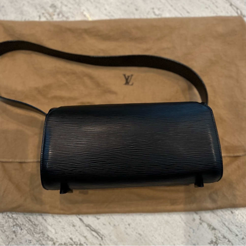 Authentic Louis Vuitton rare Epi Nocturne PM